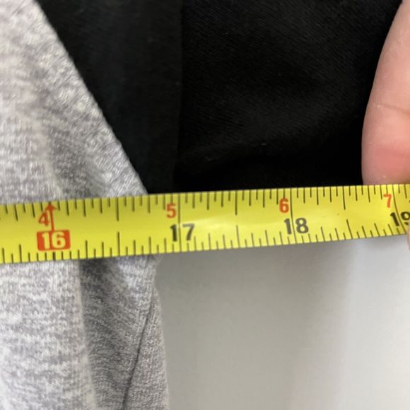 Dikotomy Mens Pocket T Shirt Med Standard Crew Neck Short Sleeve Gray Black NWOT - Picture 6 of 7